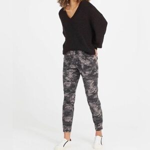 Charcoal Camo Spanx Twill Cargo Pants XL